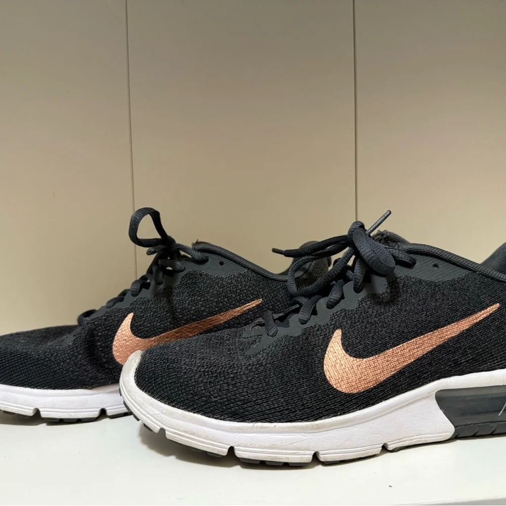 Nike Black and Bronze Athletic Shoes